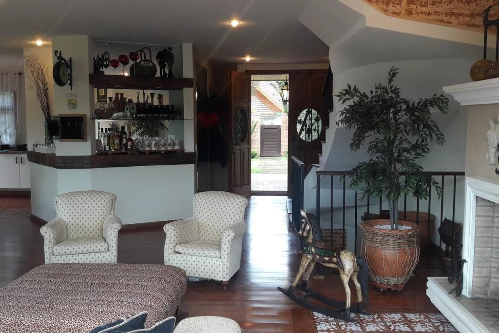 Casa E Vista Privilegiadas No Alto Do Capivari Campos do Jordao Luaran gambar